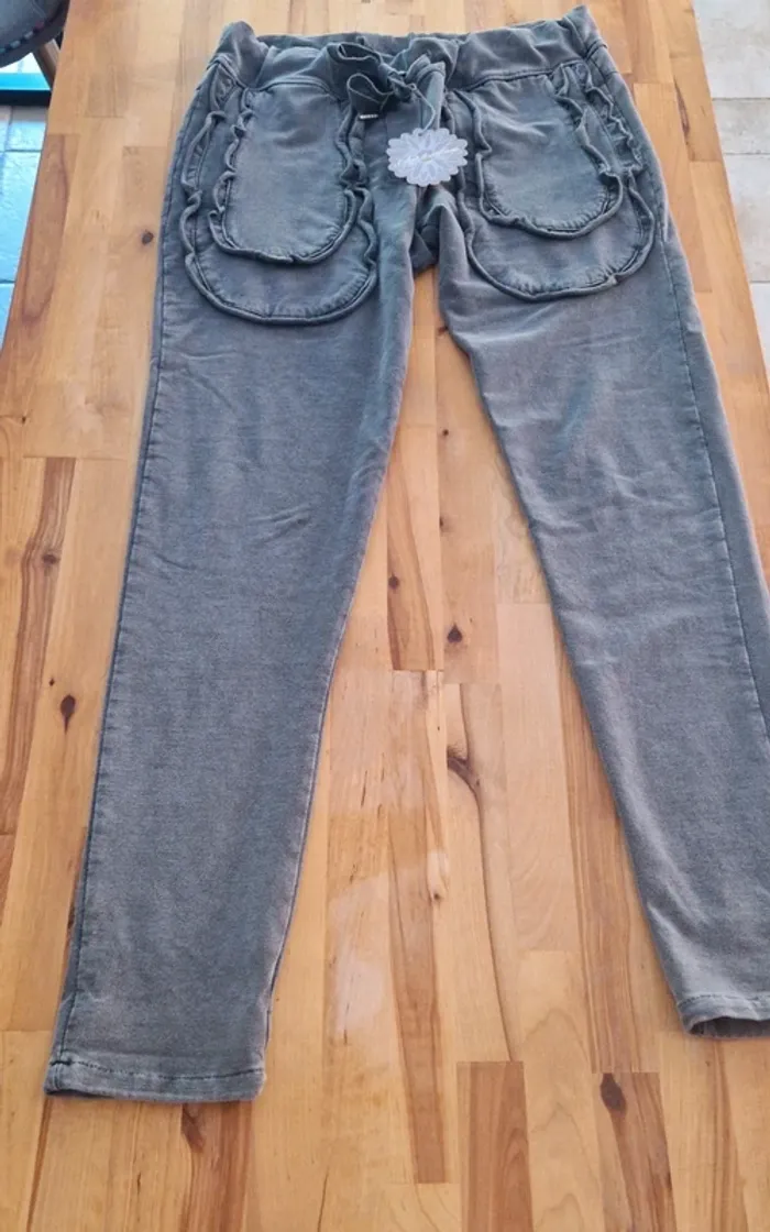 Pantalon jogg April Vintage taille S/M neuf avec étiquette - photo numéro 4