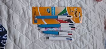 Lot de stylos 4 couleurs