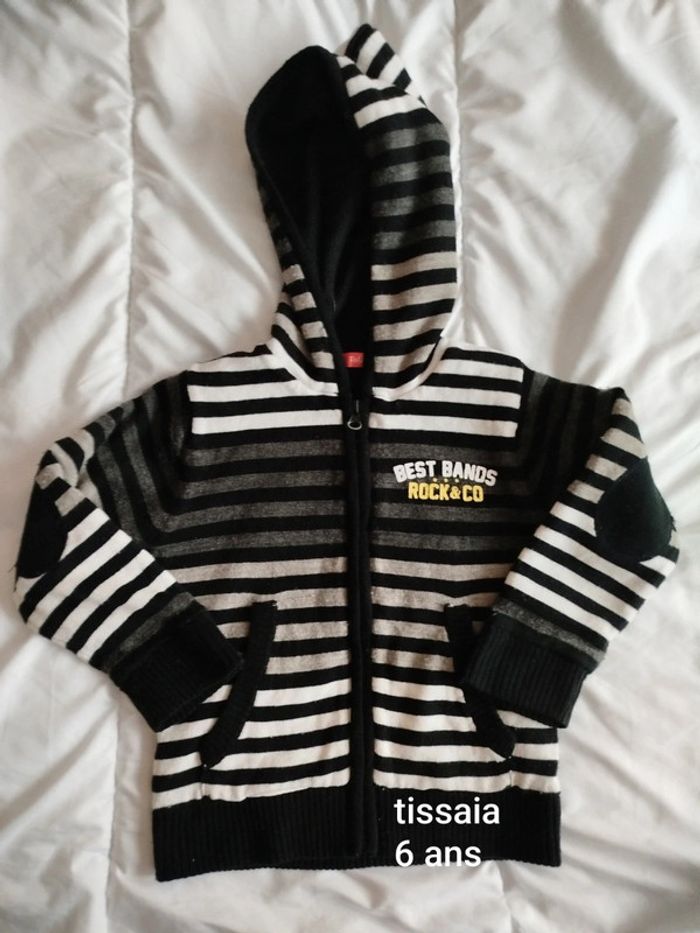 Gilet zippé à capuche tissaia 6 ans