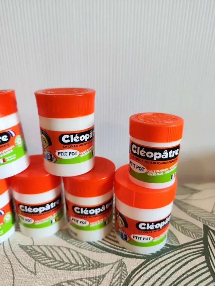 Lot de 9 colles cléopatre - photo numéro 3
