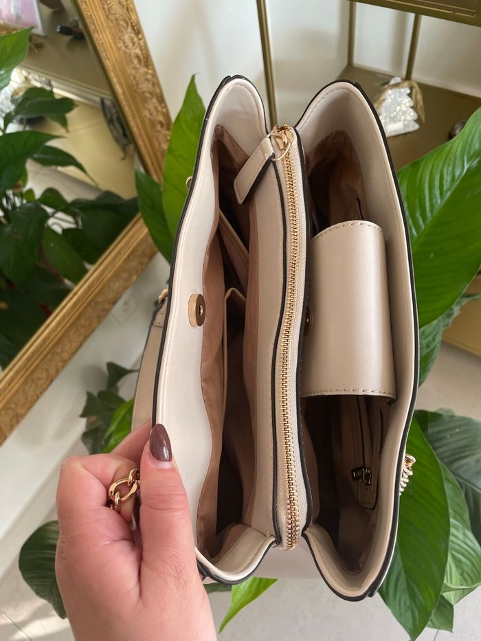 Sac à main Guess - photo numéro 6