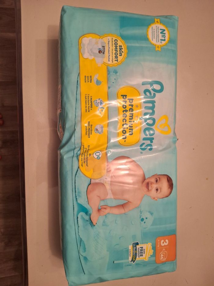 Couches pampers taille 3
