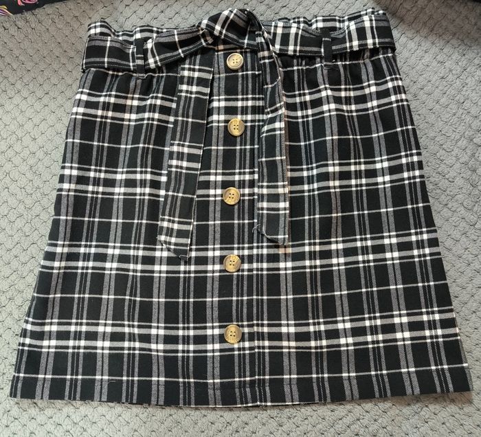 Jupe courte noire et blanche