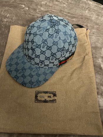 Casquette G….. x P….. Bleu