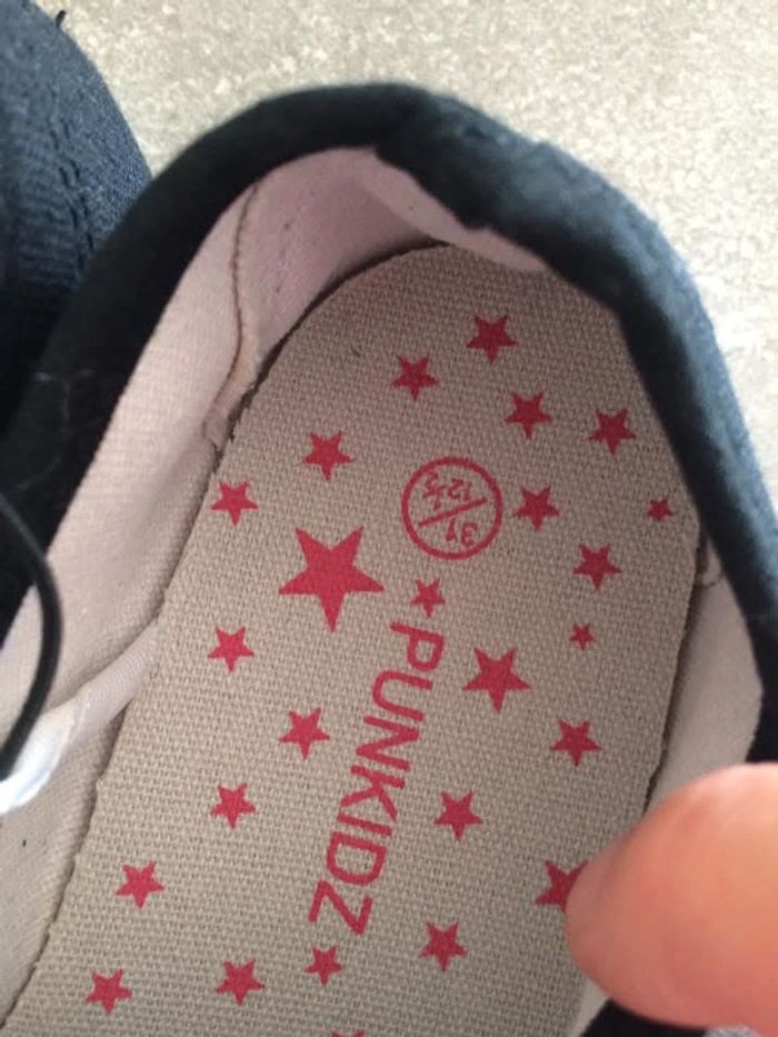 Chaussons noirs - photo numéro 3