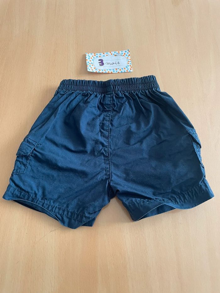 Short 3 mois - photo numéro 2