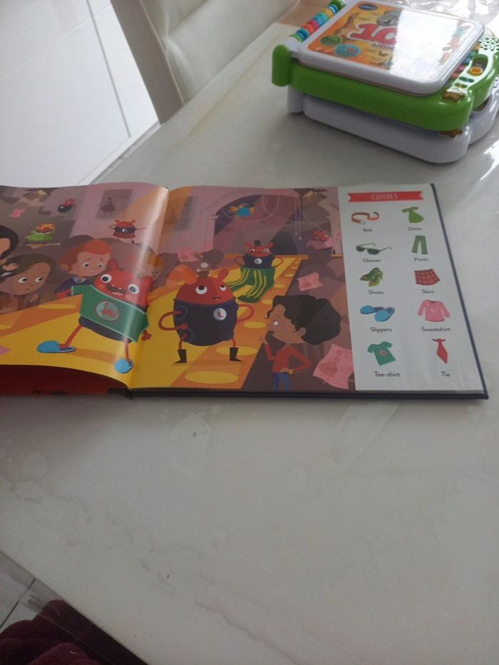 Livre cherche et trouve en anglais - photo numéro 2