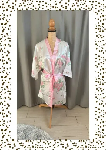 Kimono fleuri satiné 💐 | Taille unique