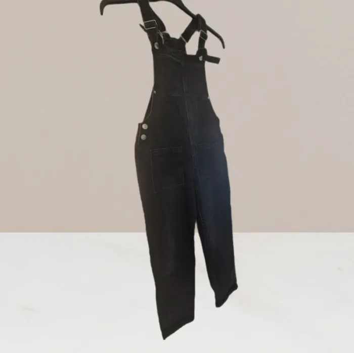 Superbe salopette noir en jeans à bretelles réglables - Kiabi - Taille 12 ans - photo numéro 2