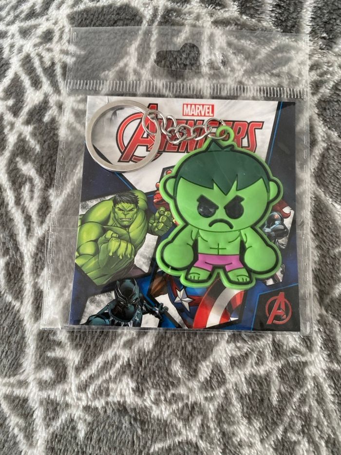 Porte clés Avengers vert