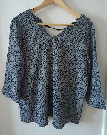 Haut fluide imprimé léopard gris & noir - Détail dos original