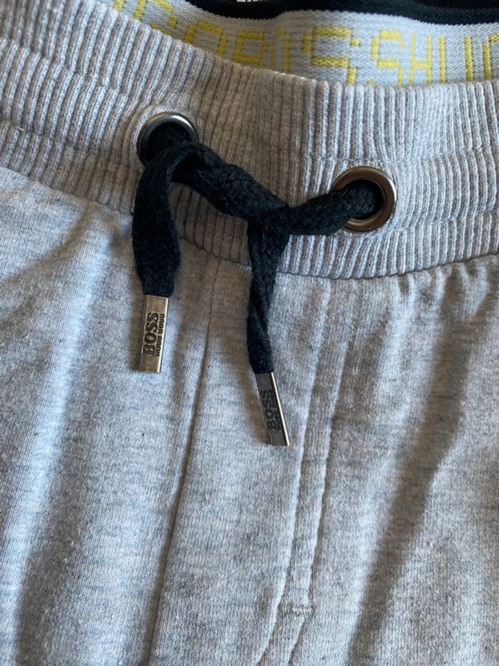 Short Hugo Boss - 8 ans - photo numéro 3