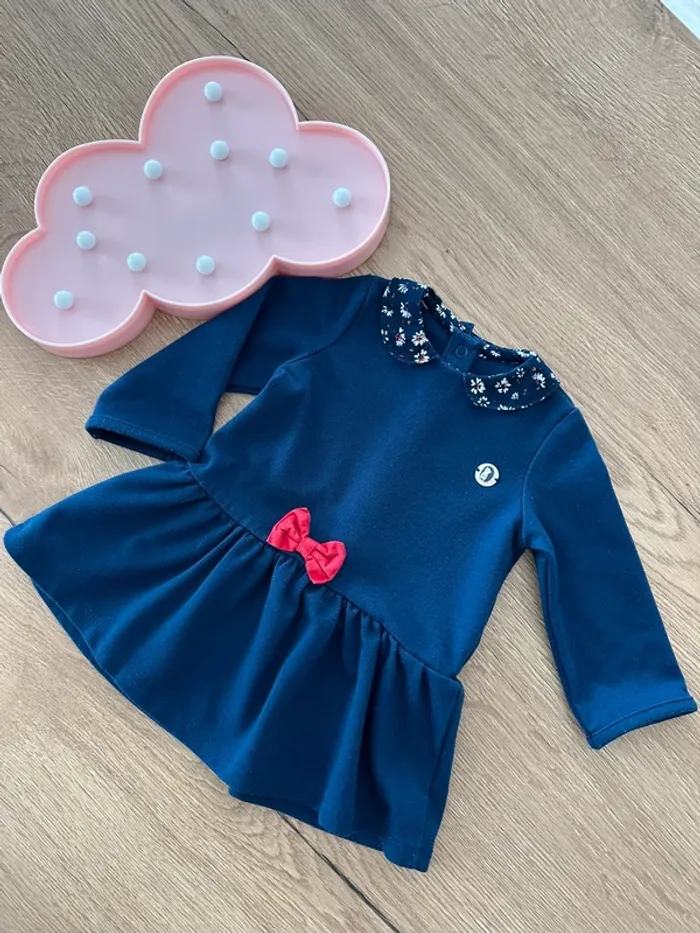 Robe bleue marine