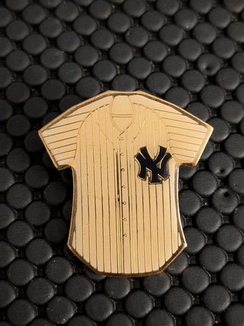 Pin's Maillot Baseball Yankees New York officiel