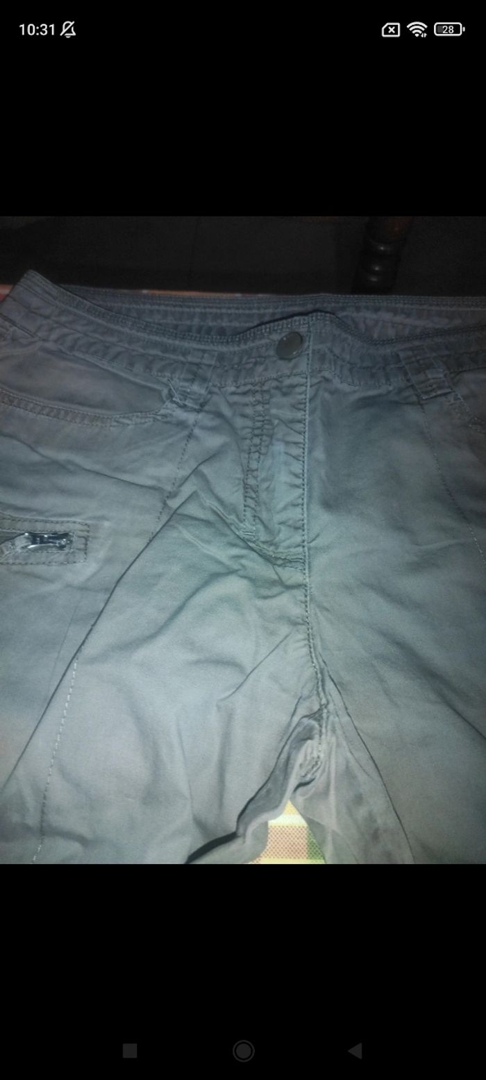 Très beau pantacourts f25 - photo numéro 7