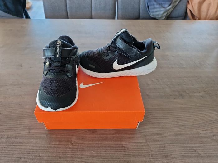 Baskets Nike 27