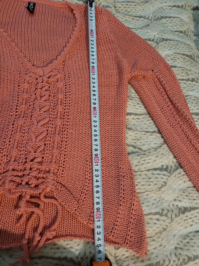 Pull col V, mailles ajourées, ventre nu, rose - photo numéro 6