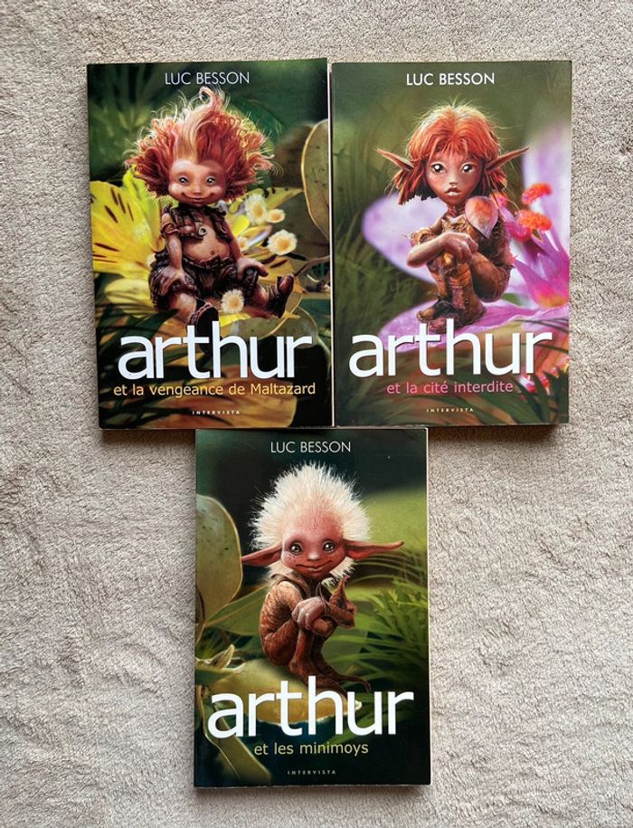 Lot de 3 livres Arthur