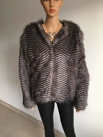 Manteau gris et noir neuf en fausse fourrure Morgan taille 40 (valeur 120€)