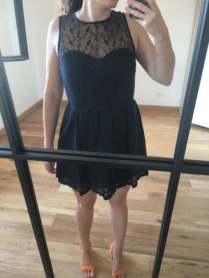 Petite robe courte noire Superdry