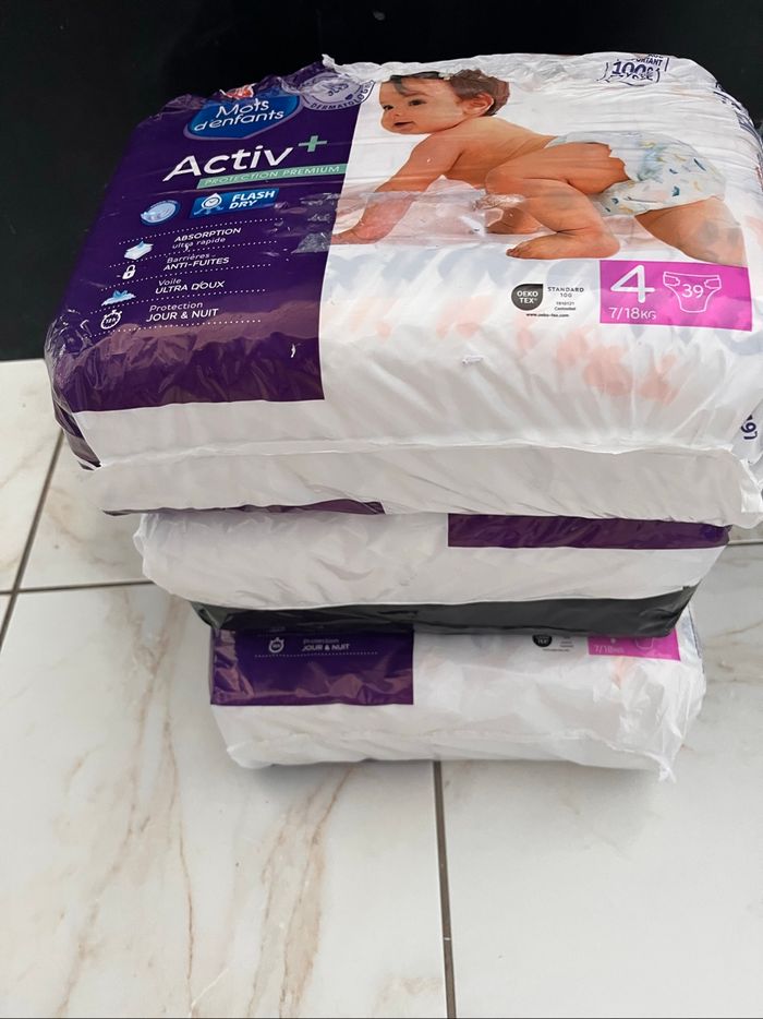 Couches taille 4 x3 paquets mots d’enfants Leclerc - photo numéro 2