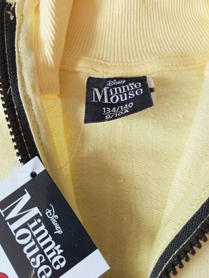 Pull Minnie 9/10 ans - photo numéro 2