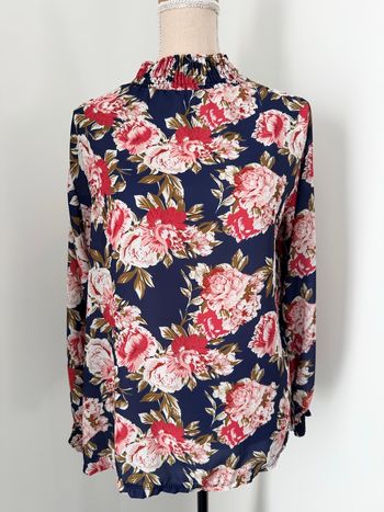 👚 Magnifique blouse bleu  manche longue à fleurs /printemps - taille unique - très bon état