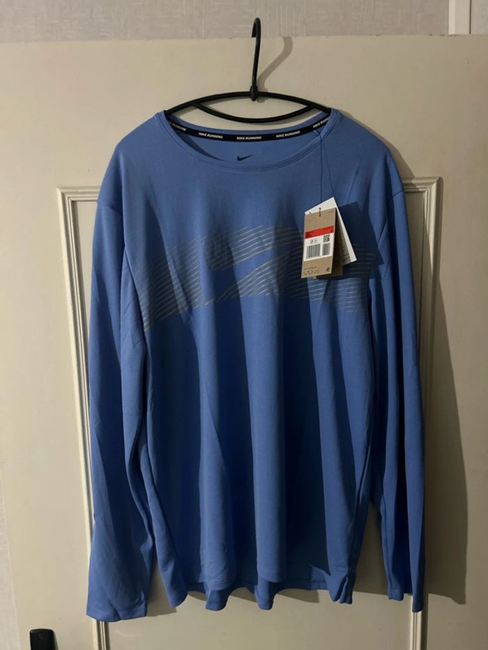 T-shirt à manches longues Nike Running bleu L - photo numéro 2