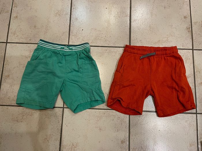 Lot de 2 short taille 6ans