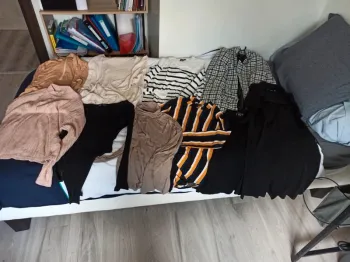 Lot de 10 vêtements  femme taille  S et M(lot 1)