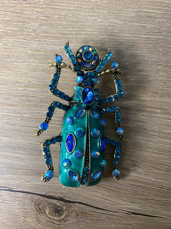 Broche coléoptère tendances