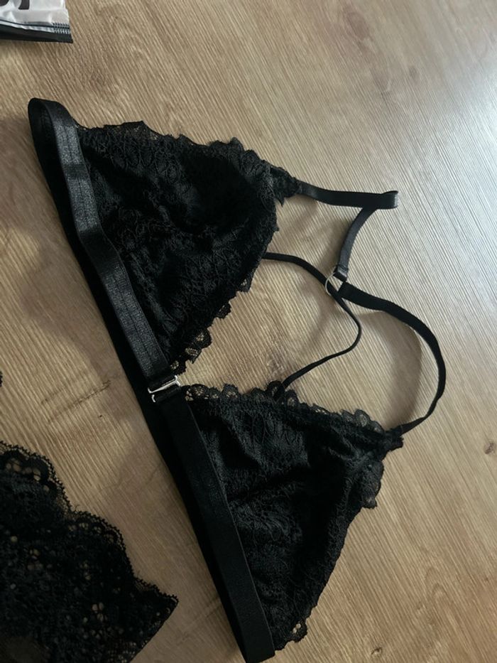 Ensemble sous vêtement dentelle NEUF - photo numéro 3