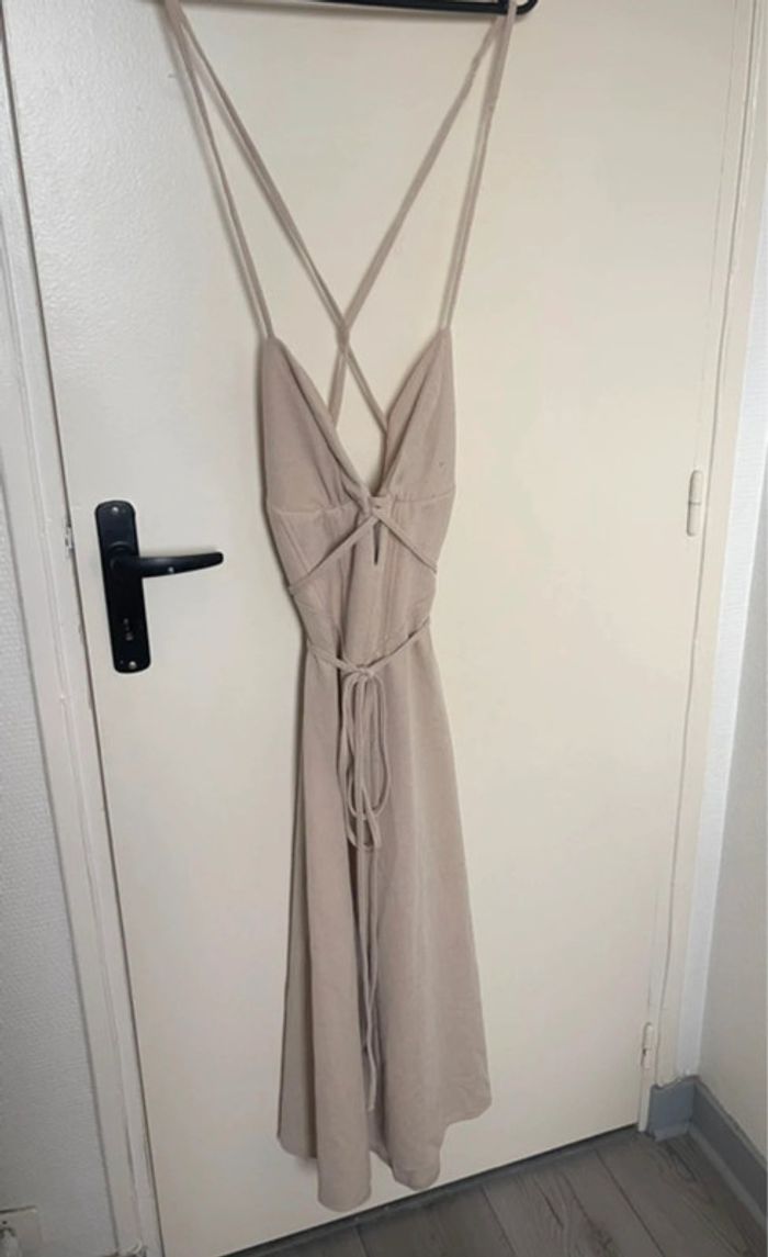 Robe classe asos en bon état taille 44