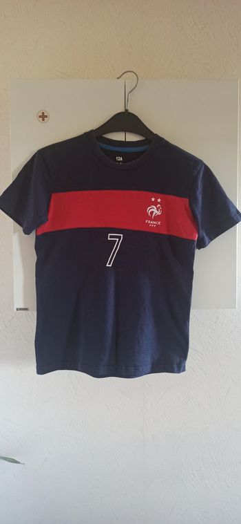 Tee shirt manches courtes taille 12 ans