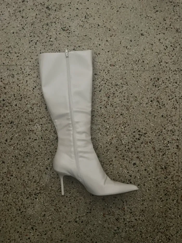 Bottes Zara très bon état beige . - photo numéro 2