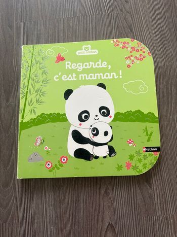 Livre « regarde c’est maman »