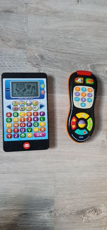 Jouets d'éveil tablette et télécommande vtech