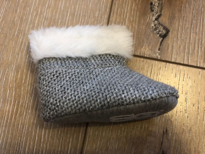 Chaussons bebe neufs - photo numéro 3