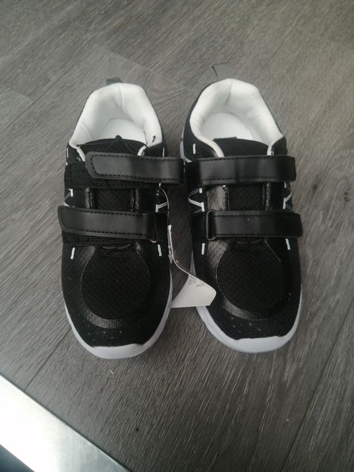 Basket T. 34 neuf