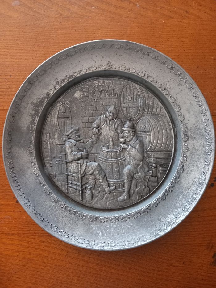 Assiette étain