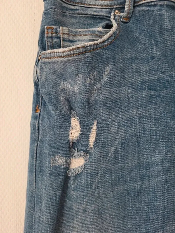 Jean zara Taille 42 - photo numéro 3