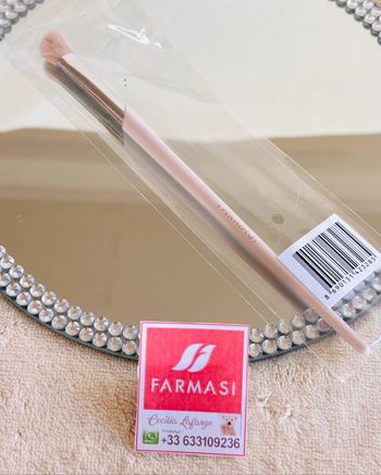 Pinceau à paupières Cut end Eye-Crease Brush Farmasi