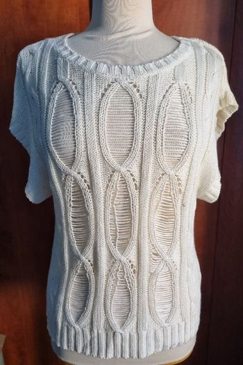 Pull léger avec effet brodé manches courtes taille 2