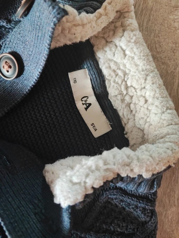 Pull c&a - 5 ans en excellent état - photo numéro 3