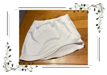 Bershka - Mini-jupe en satin stretch - Blanc taille M