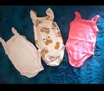 Lot de 3 bodies débardeur manche papillon