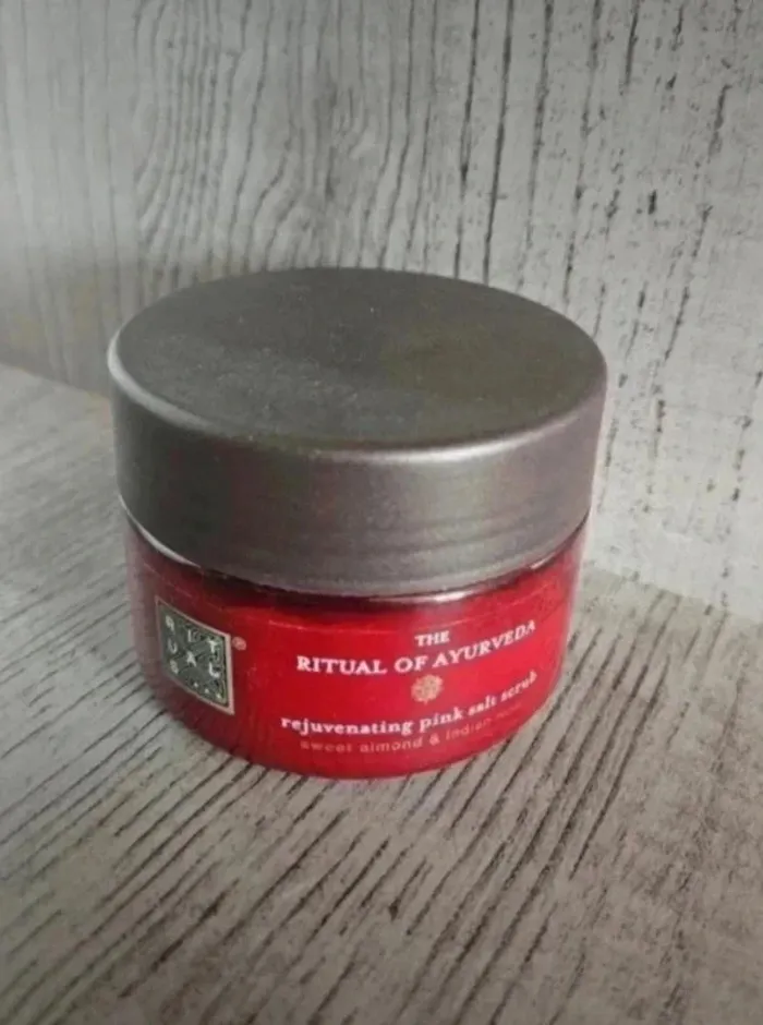 Gommage corps au sel rose - Rituals (neuf)