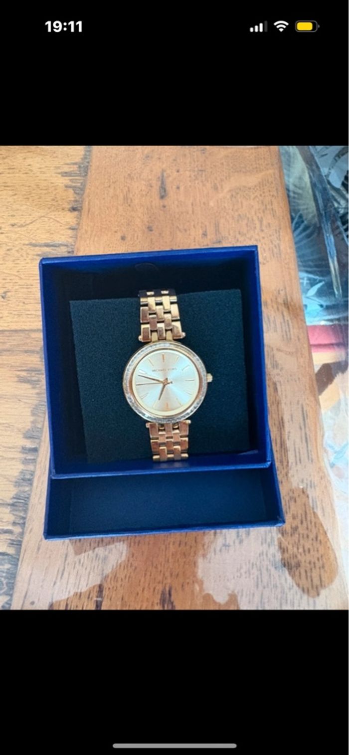 Montre Michael Kors femme dorée - photo numéro 2