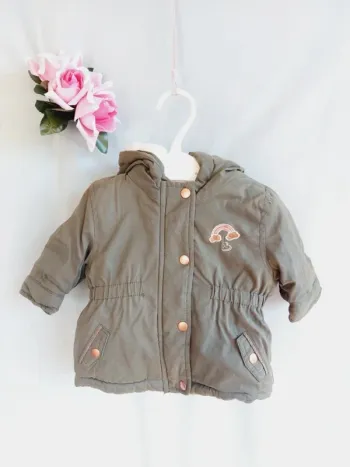 Manteau à capuche kiabi 3 mois