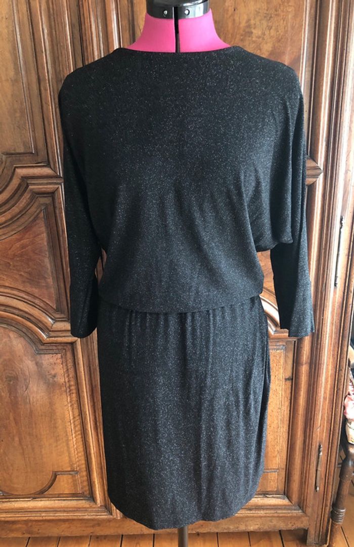 Robe noire pailletée